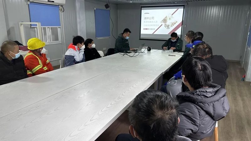 焊工行业：揭秘就业前景与职业发展