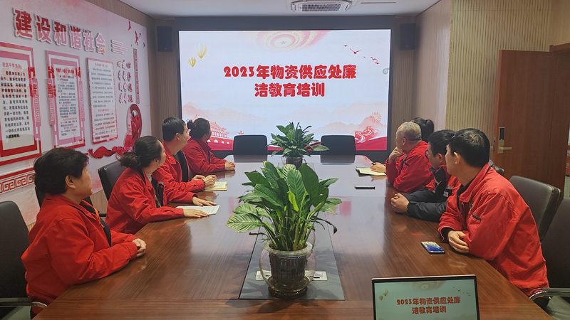 地铁与公交：培训学校选址的权衡之道