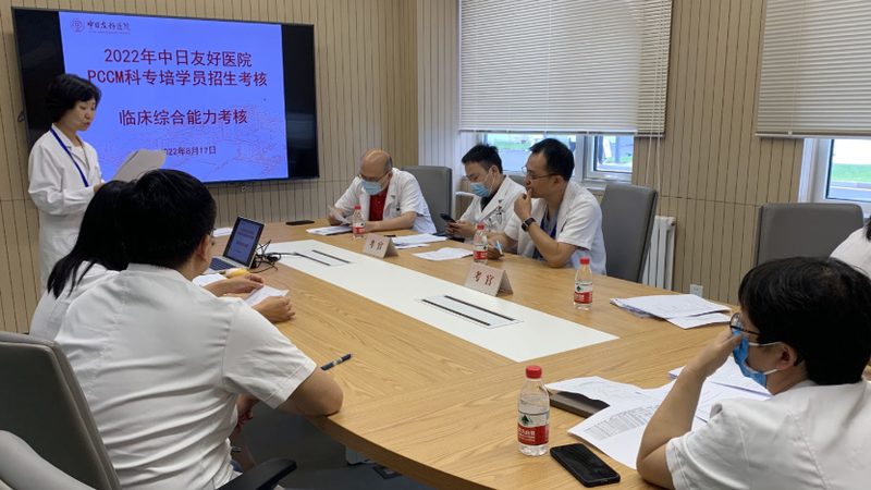 叉车培训费用主要由以下几部分构成：